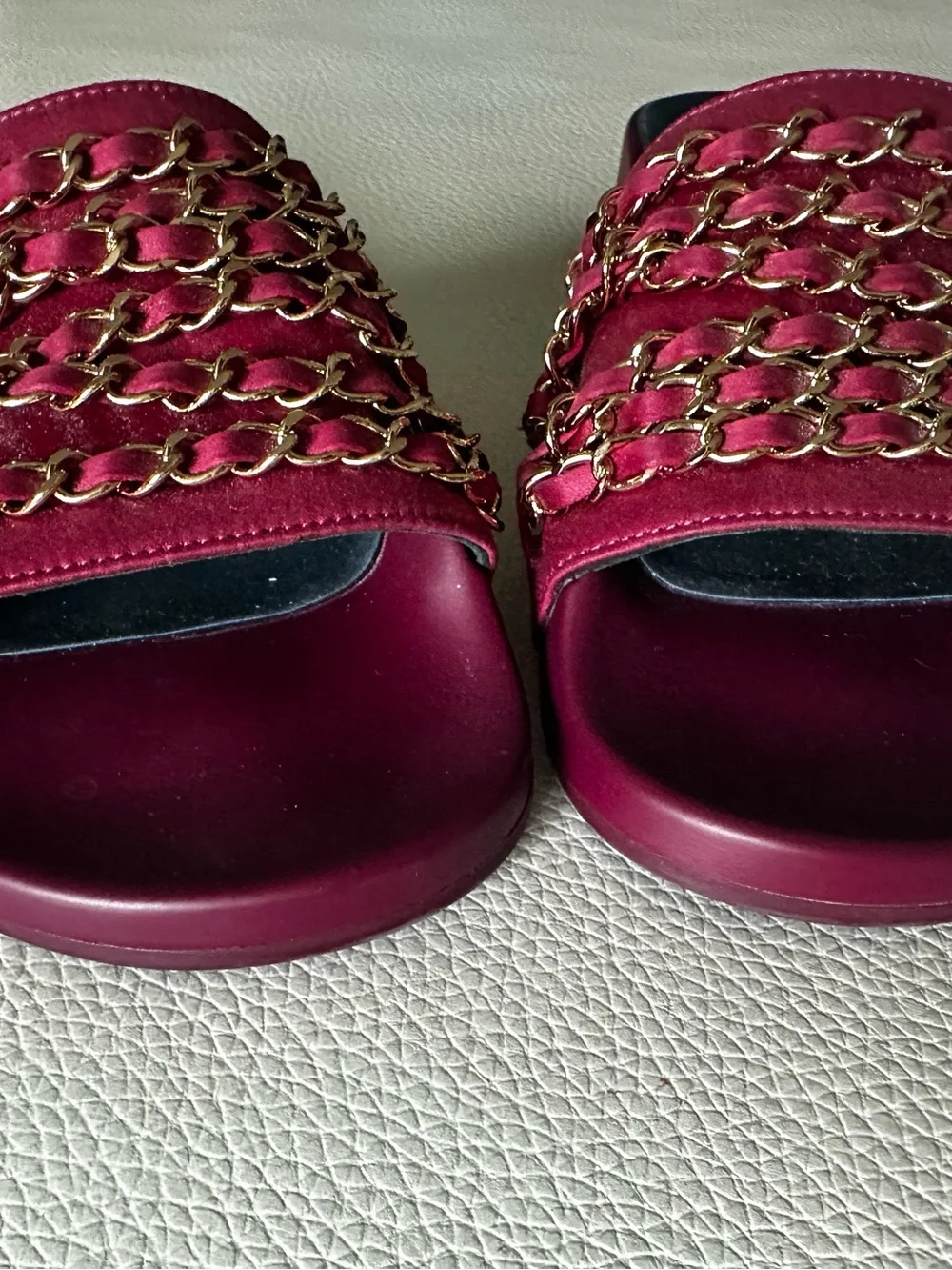 Chanel Gold Chain Tropiconic CC Slides in Dark Fuschia- Size EU 39